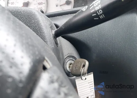 2005 Toyota Corolla S из США, поврежденный, VIN 1NXBR32E75Z360693